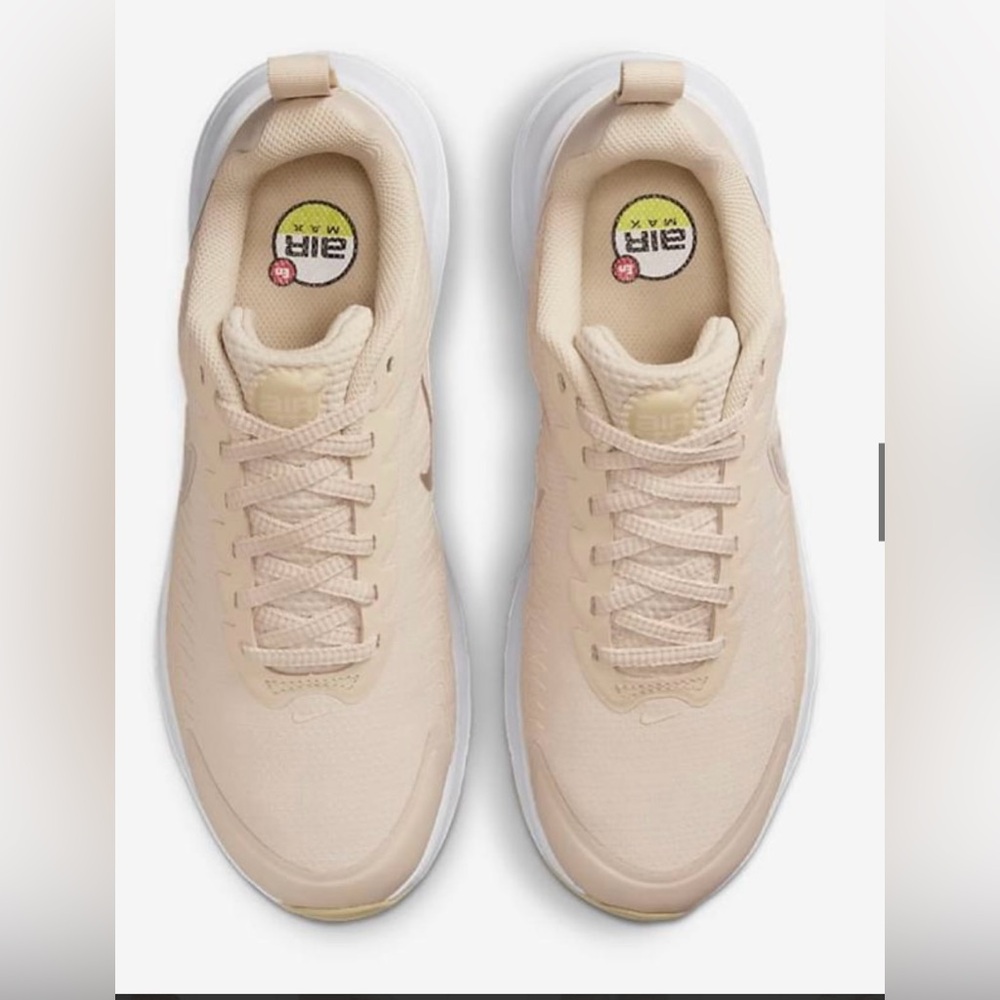 New Women Nike Air Max Nuaxis size 9.5